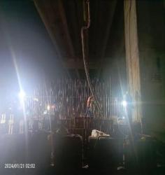 SBN C-12 RHS abutment वॉल कास्टिंग प्रगतीपथावर आहे.
