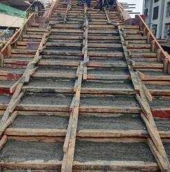 Kashigoan EE2 3rd lift upto concourse level staircase concrete done.